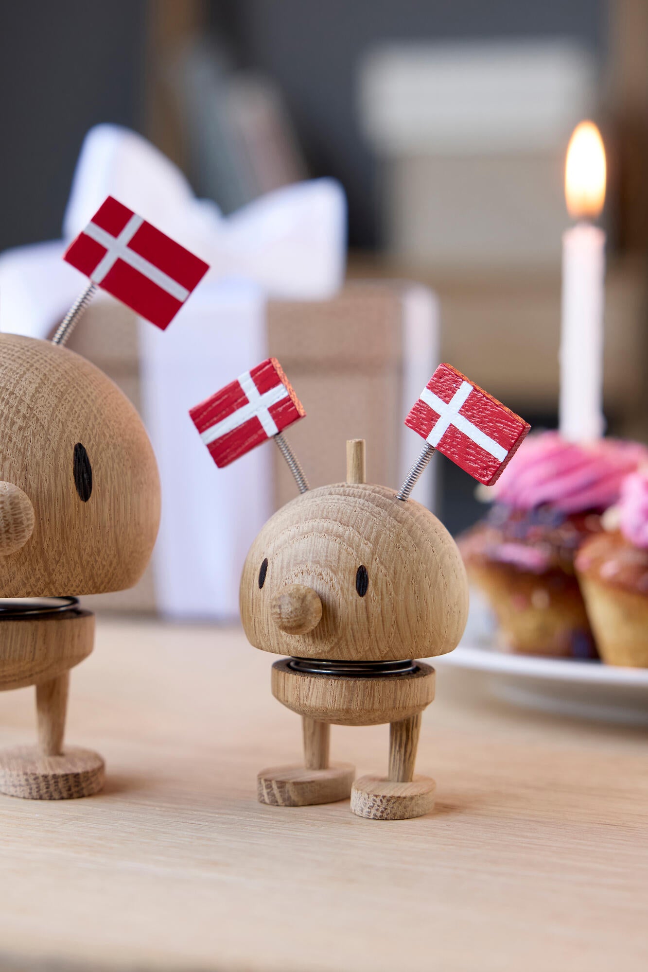 Celebration Bumble træfigur – Raw oak